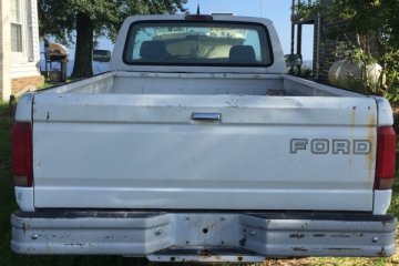 2004 Ford F-150 Heritage - Photo 2 of 4
