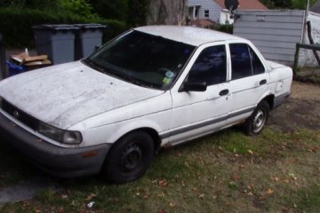 Junk 1991 Nissan Sentra Photography