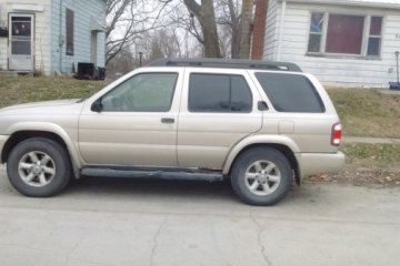 2003 Nissan Pathfinder - Photo 1 of 2