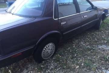 Junk 1993 Oldsmobile Cutlass Ciera Photo