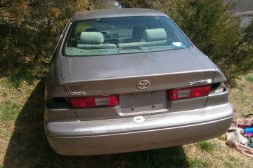 Junk 1998 Toyota Camry Image