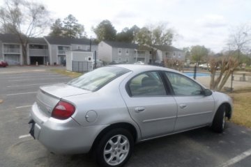 2005 Dodge Neon - Photo 6 of 16