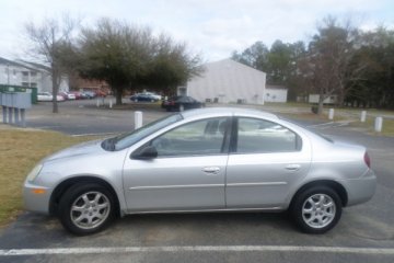 2005 Dodge Neon - Photo 2 of 16