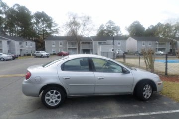 2005 Dodge Neon - Photo 4 of 16