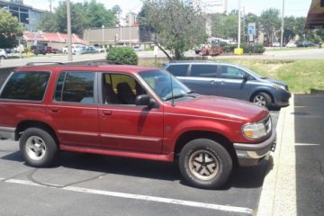 1997 Ford Explorer - Photo 4 of 6