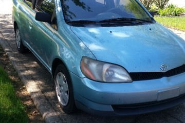 Toyota ECHO 2001