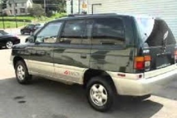 Junk 1996 Mazda MPV Photo