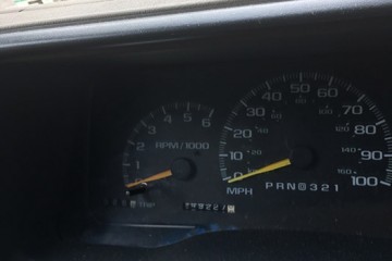 Chevrolet Suburban 1999 - Photo 1 of 7