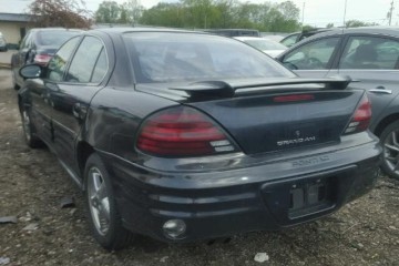 Junk 2002 Pontiac Grand Am Photography