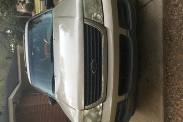 Junk 2002 Ford Explorer Photo