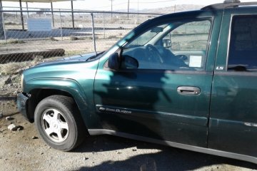 2002 Chevrolet TrailBlazer - Photo 1 of 3