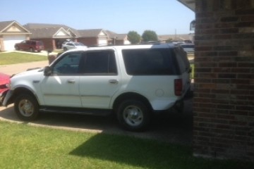 1999 Ford Expedition - Photo 1 of 2