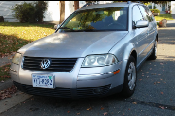 2002 Volkswagen Passat - Photo 1 of 2