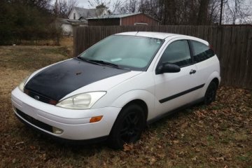2000 Ford Focus - Photo 1 of 4