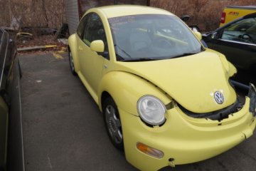 1999 Volkswagen New Beetle - Photo 4 of 4