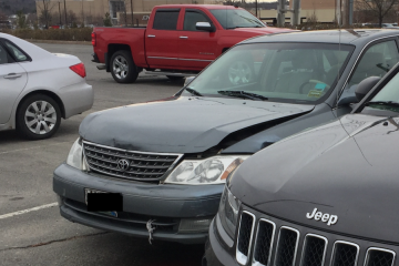 Junk 2004 Toyota Avalon Photography