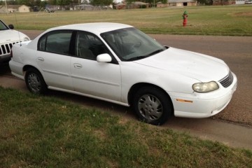 Junk 1999 Chevrolet Malibu Photography