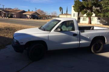 Junk 2000 Dodge Dakota Image