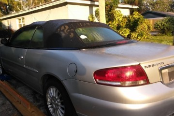 Junk 2004 Chrysler Sebring Image