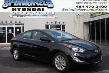 2015 Hyundai Elantra - Photo 1 of 8