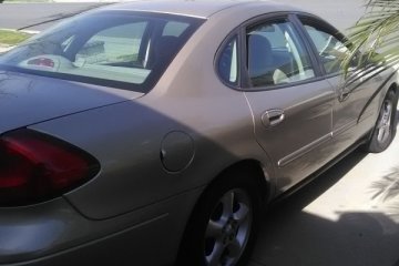 Junk 2008 Ford Taurus X Image