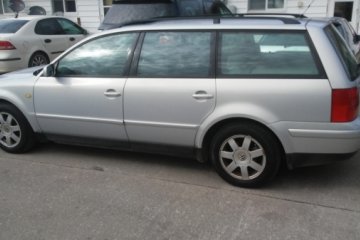 Junk 1999 Volkswagen Passat Photo