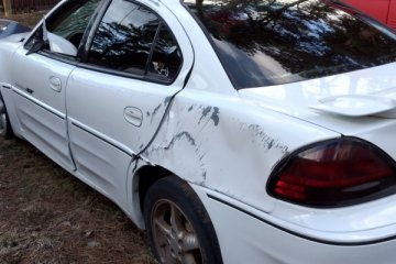 Junk 1998 Pontiac Grand Am Photography