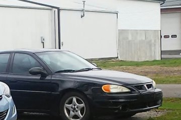 Junk 2003 Pontiac Grand Am Photo