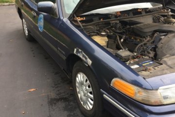 1995 Ford Crown Victoria - Photo 4 of 5