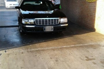 Junk 1999 Cadillac DeVille Photo