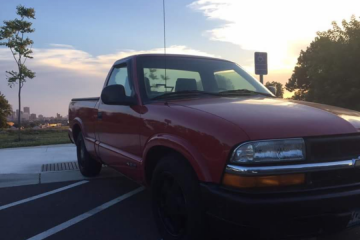 1998 Chevrolet S-10 - Photo 1 of 4