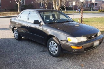 1996 Toyota Corolla - Photo 1 of 14