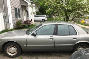 2000 Mercury Grand Marquis - Photo 2 of 7