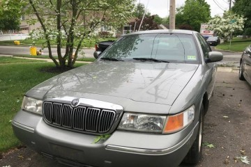 2000 Mercury Grand Marquis - Photo 1 of 7