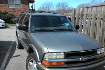 Junk 2000 Chevrolet Blazer Photo