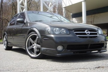 Junk 2002 Nissan Maxima Image