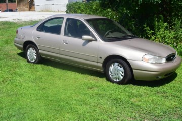 Junk 1999 Ford Contour Photography