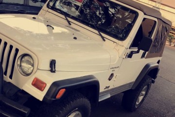 Junk 2001 Jeep Wrangler Photo