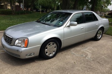 Junk 2000 Cadillac DeVille Photo