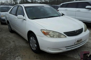 Junk 2004 Toyota Camry Image