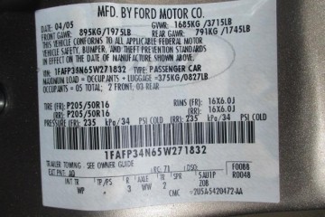 2006 Ford Focus - Photo 1 of 20