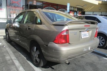 2006 Ford Focus - Photo 11 of 20