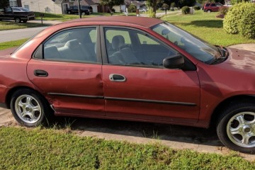 1998 Mazda Protege - Photo 1 of 2