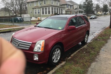 Junk 2004 Cadillac SRX Photo