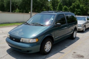 Junk 1996 Nissan Quest Photo