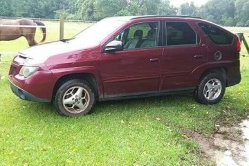 Junk 2003 Pontiac Aztek Photography