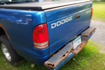 2000 Dodge Dakota - Photo 10 of 20