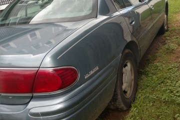 2000 Buick LeSabre - Photo 2 of 2