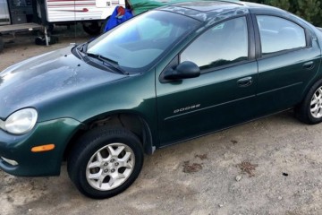 Junk 2000 Dodge Neon Photo