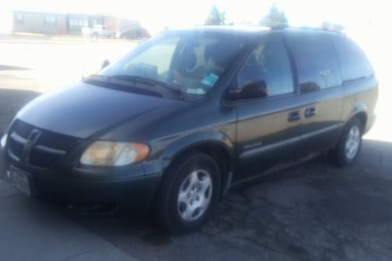 Junk 2001 Dodge Grand Caravan Image